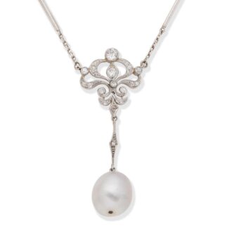 Natural pearl pendant sold £3,000
