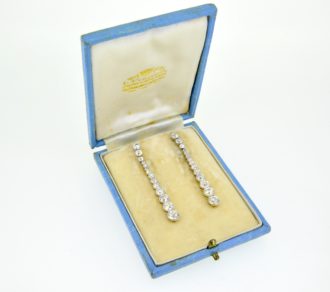 Diamond drop earrings 4.0cts.