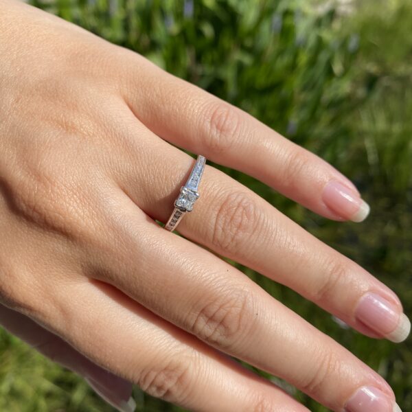 Princess diamond engagement ring