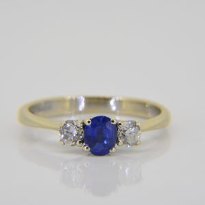 18ct sapphire & diamond 3-stone ring