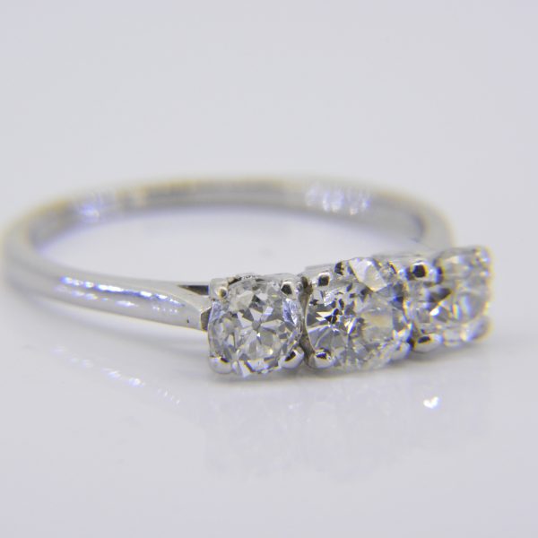 18K diamond 3 stone ring