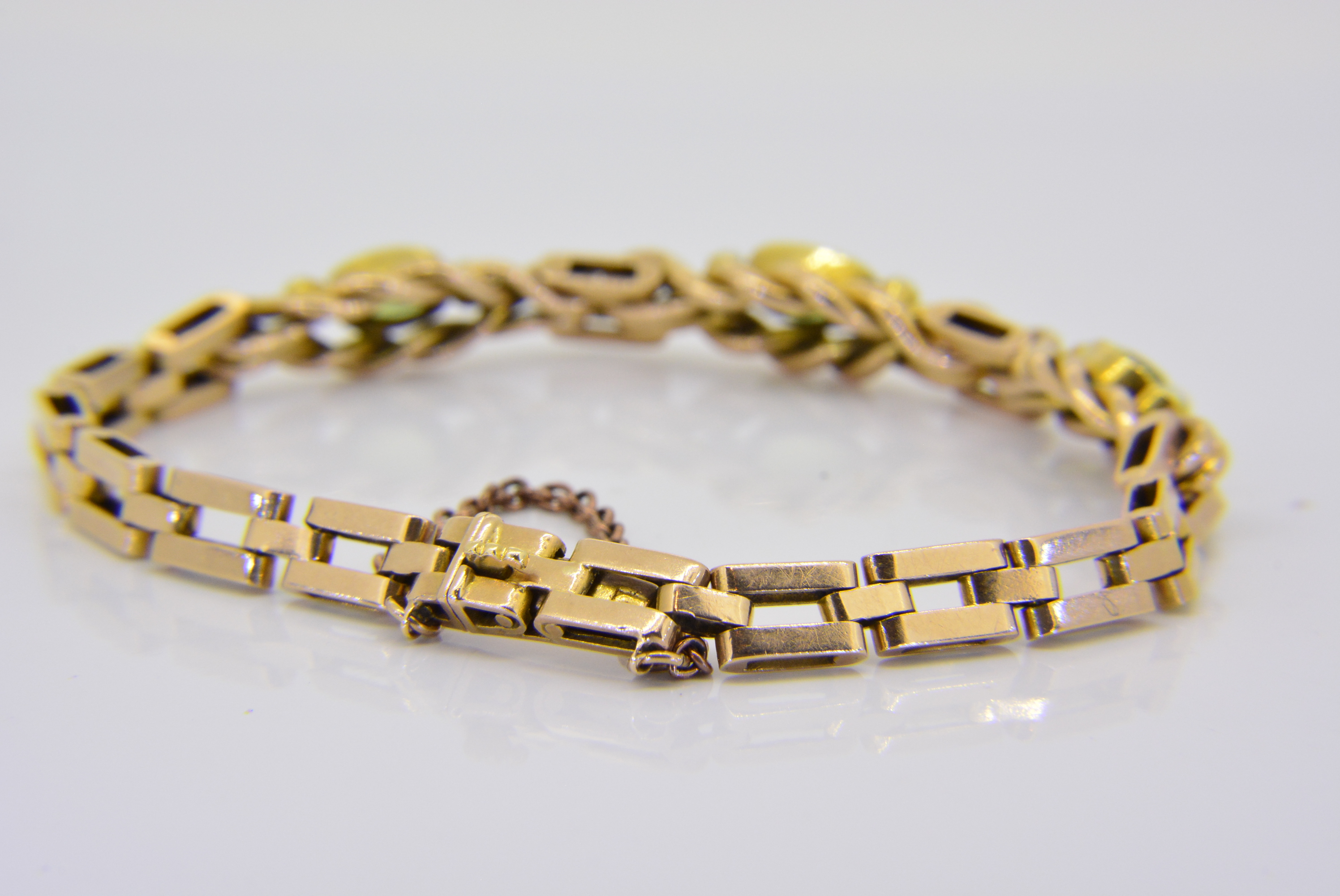 15ct gold peridot and pearl bracelet | Jethro Marles