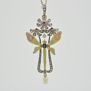 An Art Nouveau dragonfly pendant