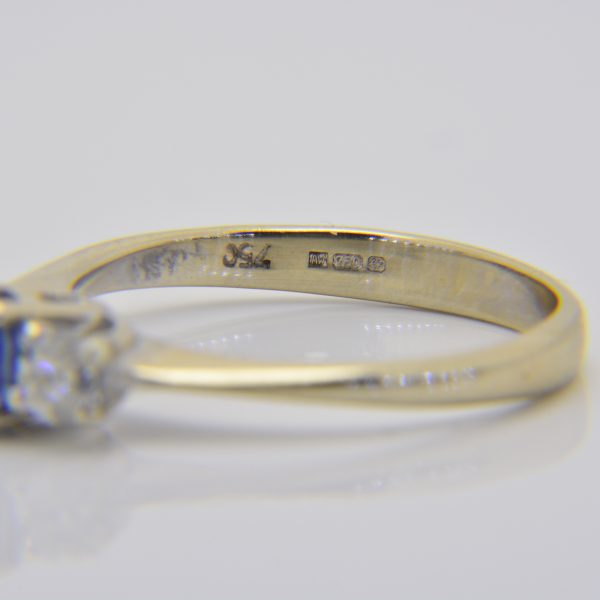 18ct sapphire & diamond 3-stone ring