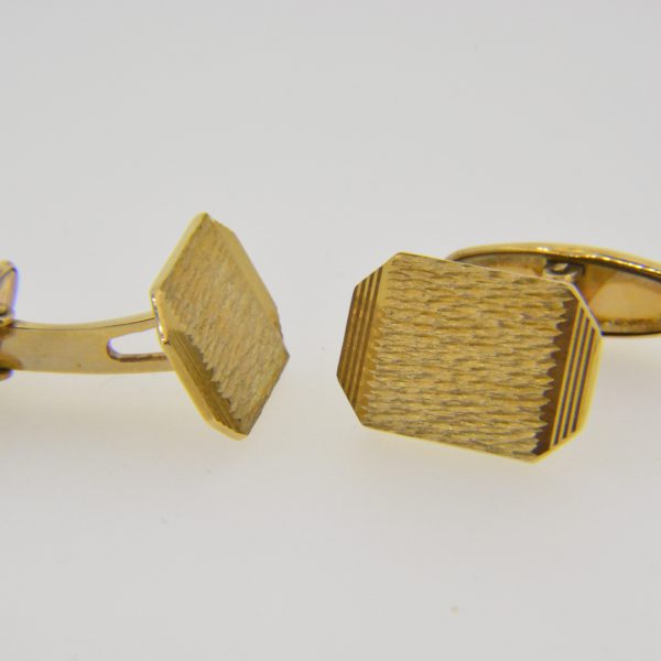 9ct gold cuff-links, 1977.