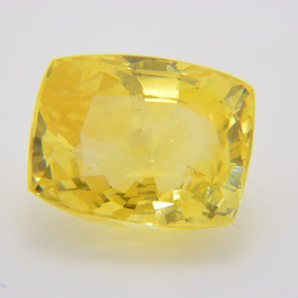 25.2ct Natural yellow sapphire