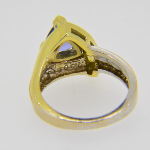 Tanzanite diamond ring